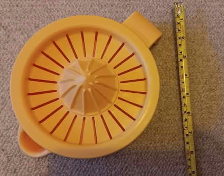 Photo of free Mid century lemon juicer (Ordsall DN22) #1