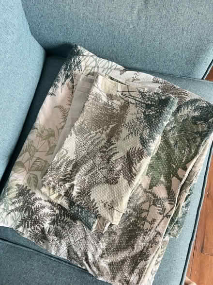 Photo of free Set of pillowcases and duvet cover (SW8) #1