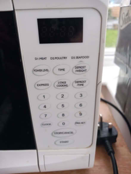 Photo of free Microwave (Aspley NG8) #2