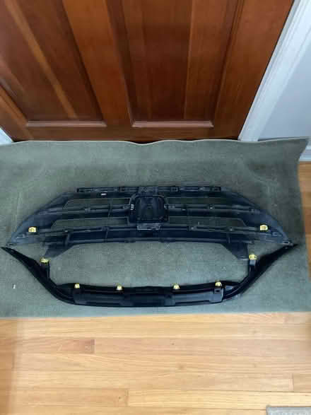 Photo of free Front end pieces for 2013 Honda crv (Oakton Park in skokie) #2