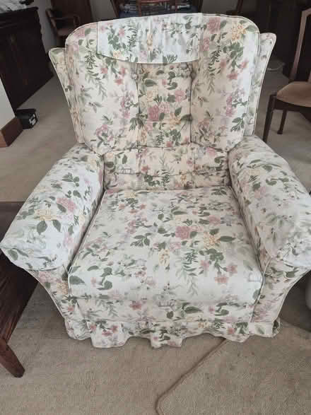 Photo of free Floral couch and 2 armchairs (Glen iris) #1