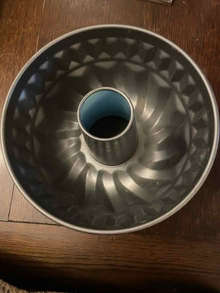 Photo of free never used cake tin (The Batch) #1