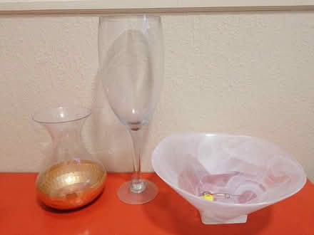 Photo of free Glass vase and fruit bowl (Dublin 1) #1