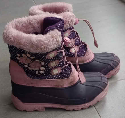 Photo of free Snow boots - Size 4 (adult) (Saint George's CO2) #1