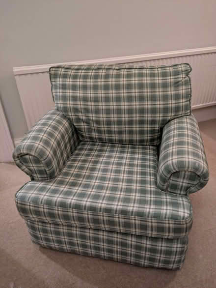 Photo of free Comfy green and white armchair (Park Central B15) #1