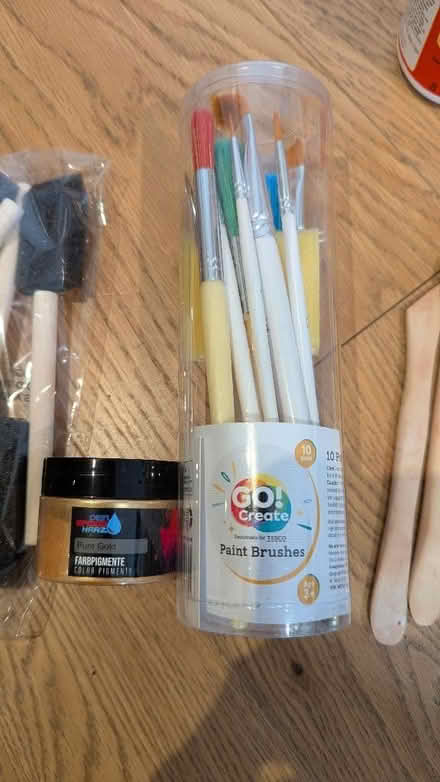 Photo of free Assorted craft supplies. (Finsbury Park N7) #3
