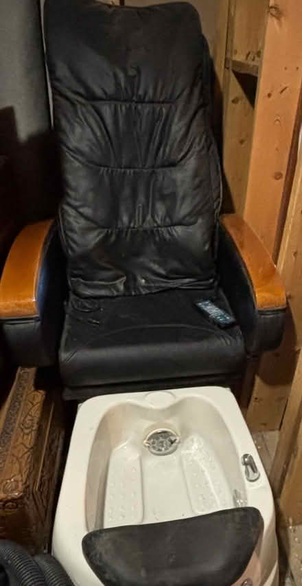 Photo of free Manicure / Pedicure Chair (Farmington) #1