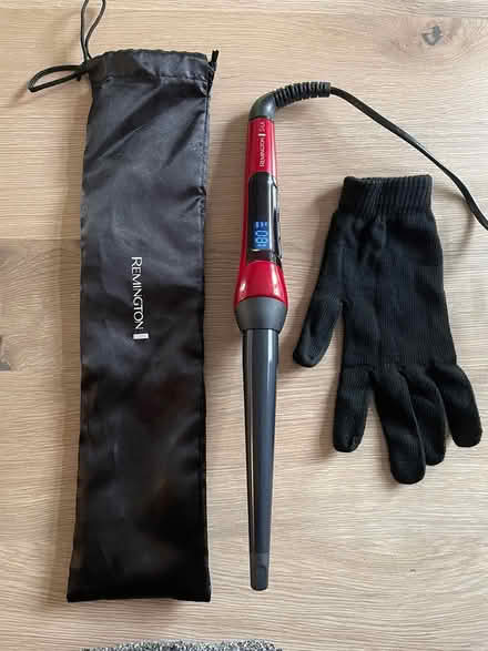 Photo of free Remington Silk curling wand (Headingley LS6) #1