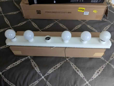 Photo of free Vanity light fixture (Pharmacy/St Clair) #1