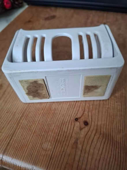 Photo of free Soap dish/rack (wall-mountable option) (Harrogate HG1) #4