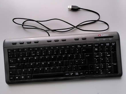 Photo of free Computer keyboard (South Croydon CR2) #1