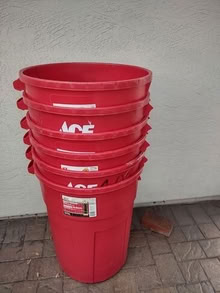 Photo of free 6 used 32 gallon plastic trash cans #1