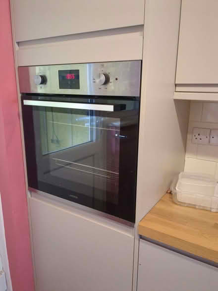 Photo of free Oven (and kitchen cabinets if you want them) (Brockley SE4) #1