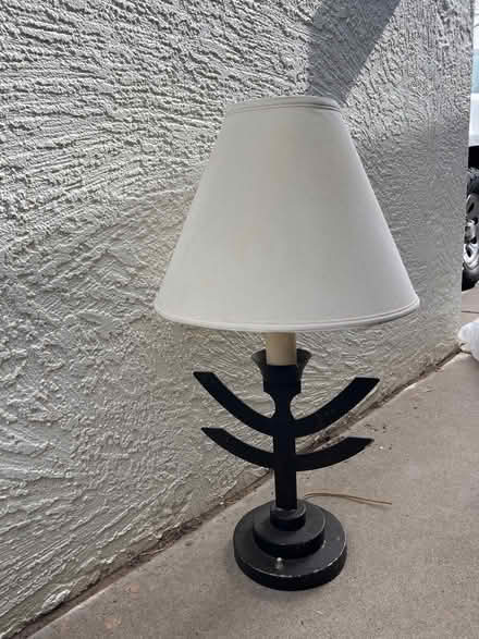 Photo of free Medium sized lamp (NE Heights-Indian School/Penn) #1