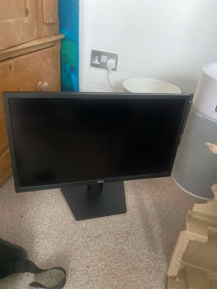 Photo of free Computer monitor(needs power cable) (Headingley LS4) #1