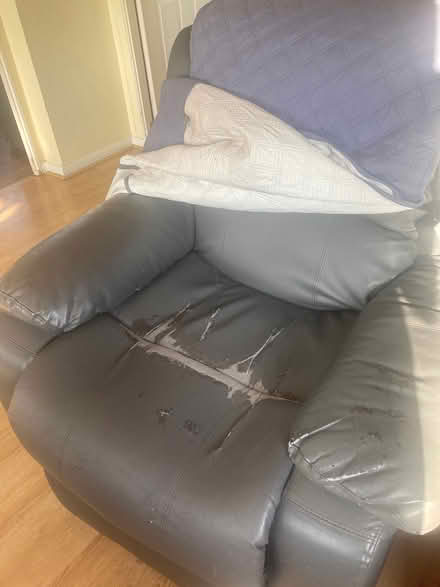 Photo of free Electric chair (south oxhey watford WD19) #1