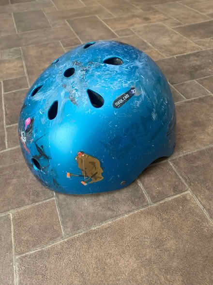 Photo of free Young teen helmet (Harrogate HG1) #1