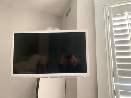 Photo of free Samsung TV white (Alexandra Palace N22) #1