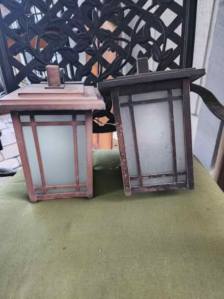 Photo of free 2 working porch lights (Palm Harbor 34683 CR1 Tpa Rd) #1