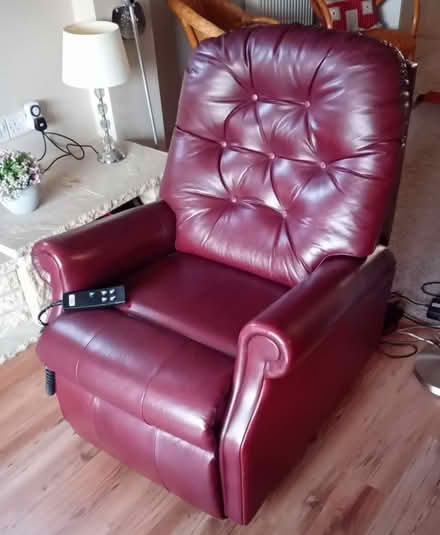 Photo of free HSL Riser, Recliner Chair. (Garden City OX5) #1