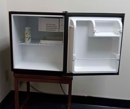 Photo of free small indoor refridgerator (near the Sunnyvale library) #1