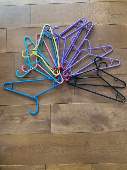 Photo of free Plastic clothes hangars (BH8) #1