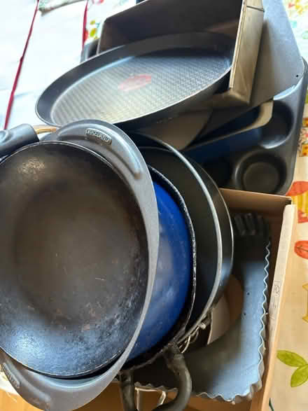 Photo of free Pots and pans (Chislehurst BR7) #1