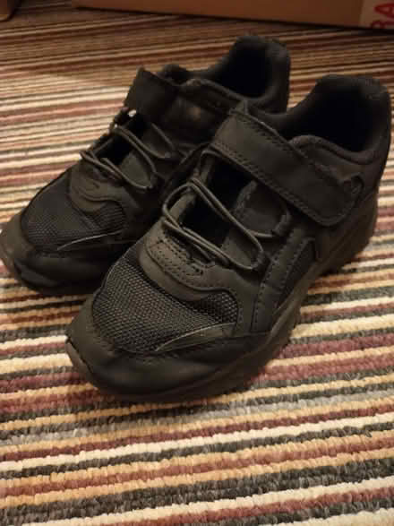 Photo of free Children's trainers, size 1 (De Parys MK40) #1