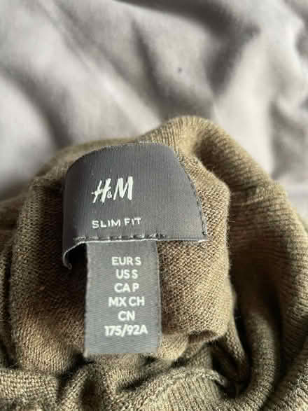 Photo of free H&M slim fit men’s jumpers (Surbiton KT6) #2