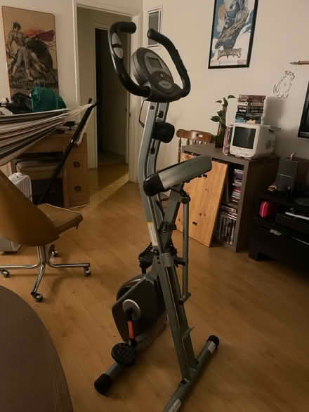 Photo of free stationary bike (east hollywood) #4