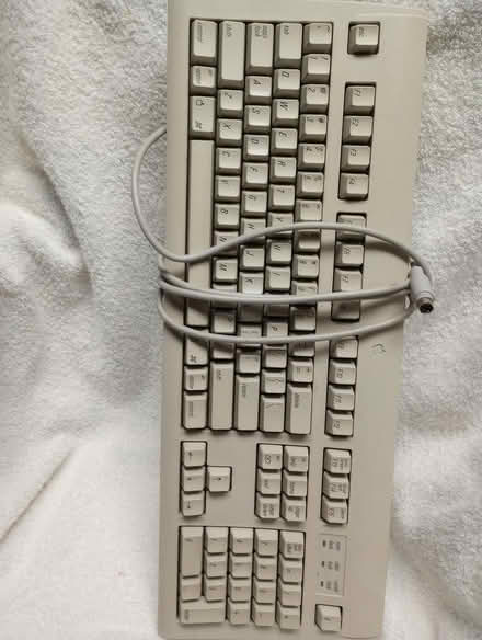 Photo of free 1994 Apple computer keyboard (Suffern - Jersey Ave) #1