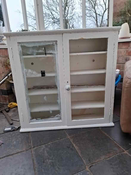 Photo of free Vintage cupboard in need of tlc (Lowdham NG14) #1