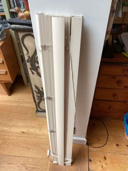 Photo of free Cream venetian blind (CT5) #1