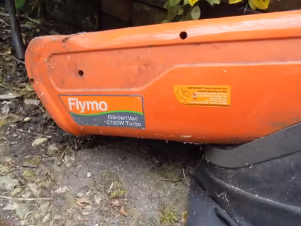 Photo of free Flymo leaf blower /vacuum (Hoscar L40) #1