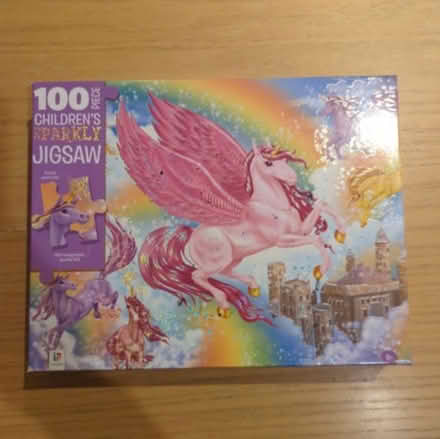 Photo of free Sparkly unicorn puzzle 100 pieces (Willingham) #1