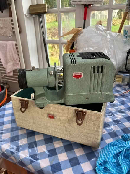 Photo of free Old projector (Downend GL6) #1