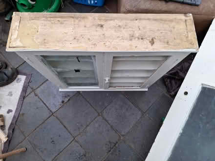 Photo of free Vintage cupboard in need of tlc (Lowdham NG14) #2