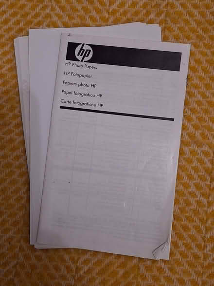 Photo of free HP photo papers, size 6x4 (Surrey Heath GU16) #1