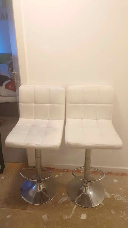 Photo of free Home Bar and drinks storage unit with 2 bar stools (Shawlands G41) #2