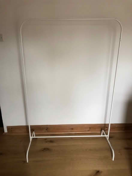 Photo of free clothes hanger (RH19) #1