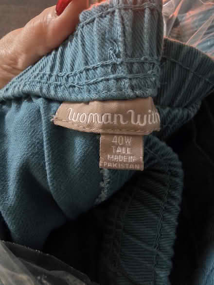 Photo of free Womens 34w and 40w plus jeans (North Graham) #2