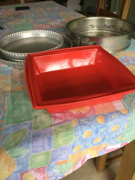 Photo of free Assorted bakeware (Leckhampton) #1