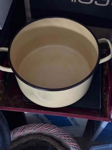 Photo of free Large pot (McLean 22101) #2