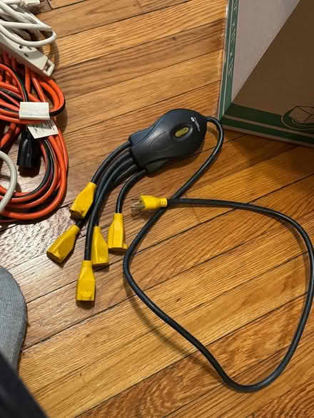 Photo of free power strips, extension cords (Chevy Chase DC) #2