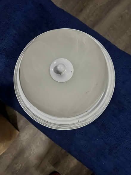 Photo of free 2 ceiling light fixtures (Marysville) #2