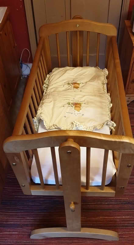 Photo of free Rocking crib, locks in place (Summertown, Oxford OX2) #2