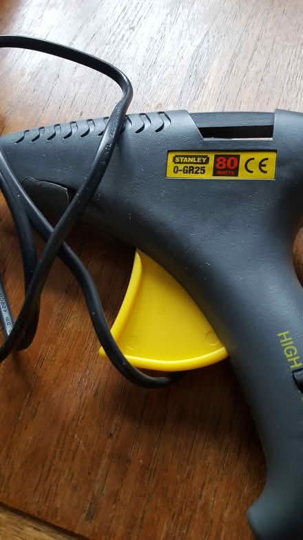 Photo of free Hot glue gun (Mountsorrel LE12 7) #1