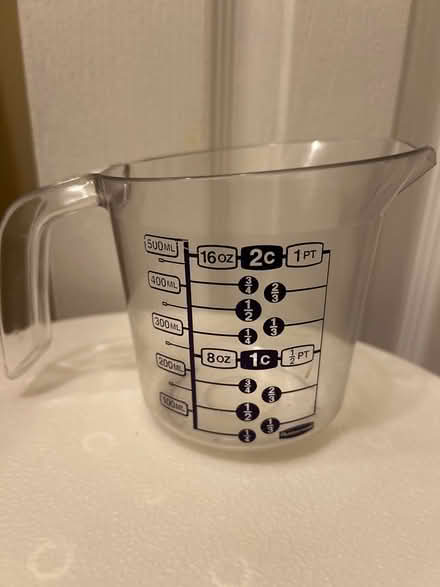 Photo of free 2 cup measuring cup, like new (L5L 5P5) #1