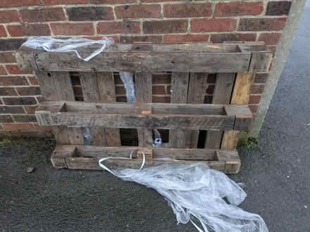 Photo of free Wooden pallet (Surbiton KT6) #1