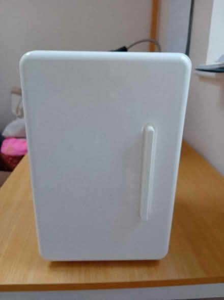 Photo of free Small bathroom cabinet (Wells BA5) #1